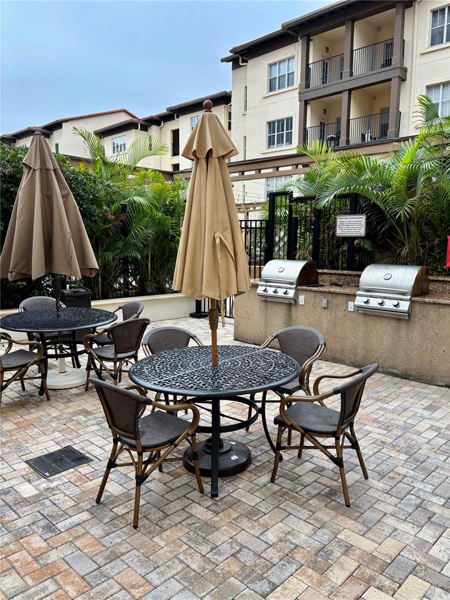 Image 21 of 22 For 200 4th Avenue S 329