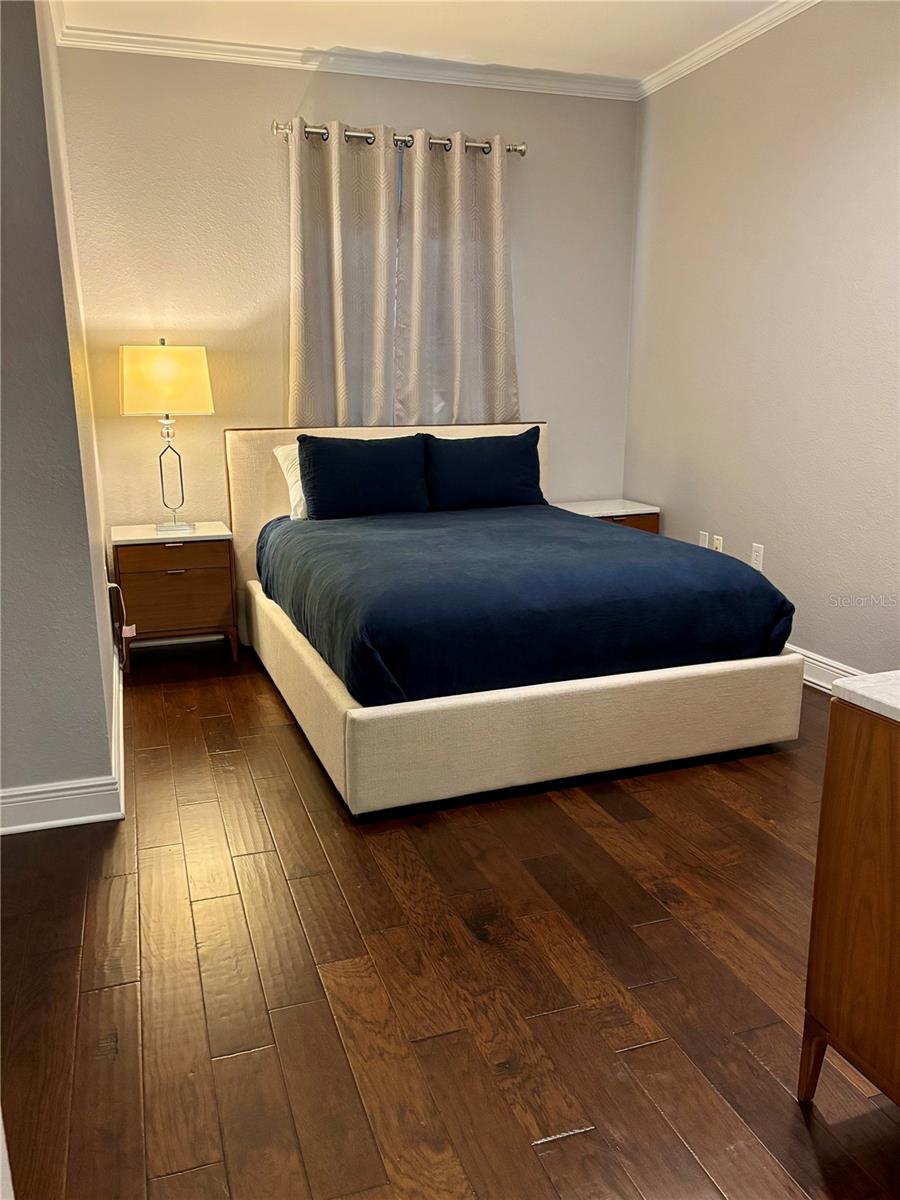 Image 9 of 22 For 200 4th Avenue S 329