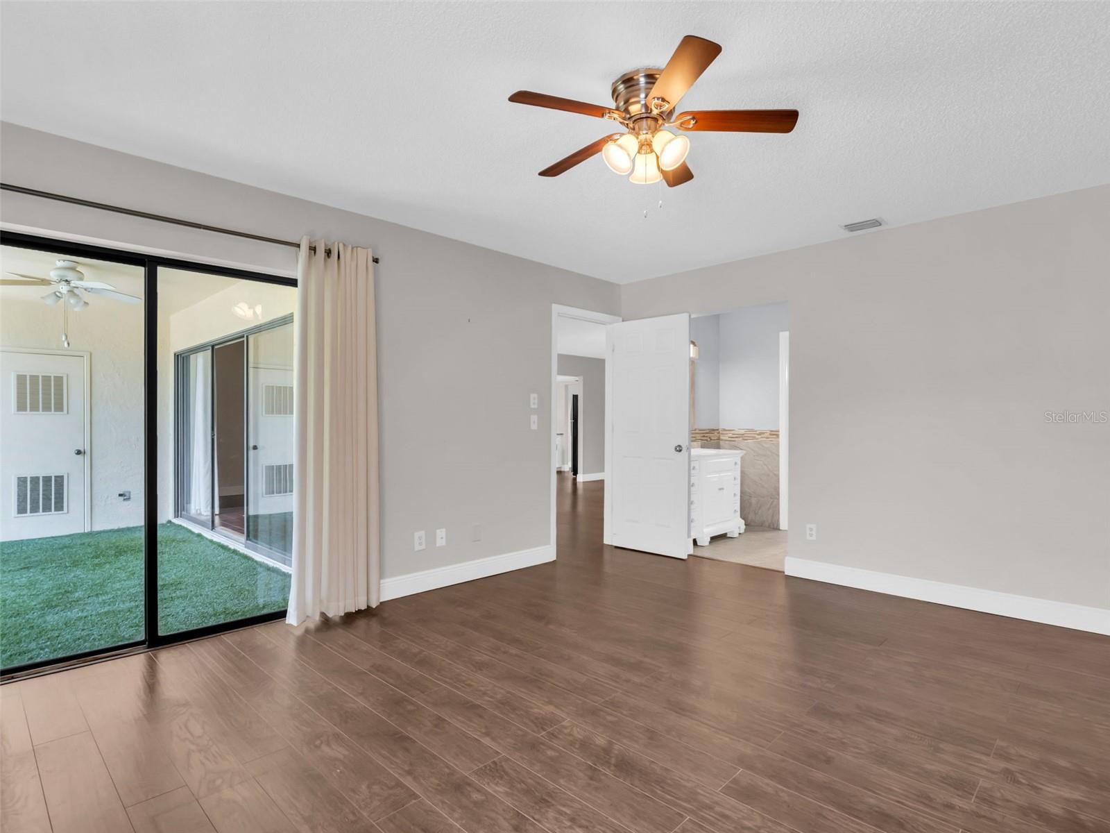 Image 19 of 56 For 1801 Lake Road 20c