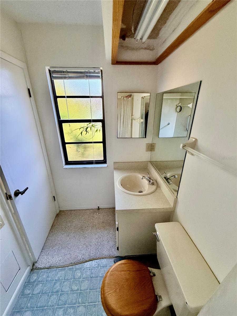 Image 14 of 30 For 15468 Atwater Drive