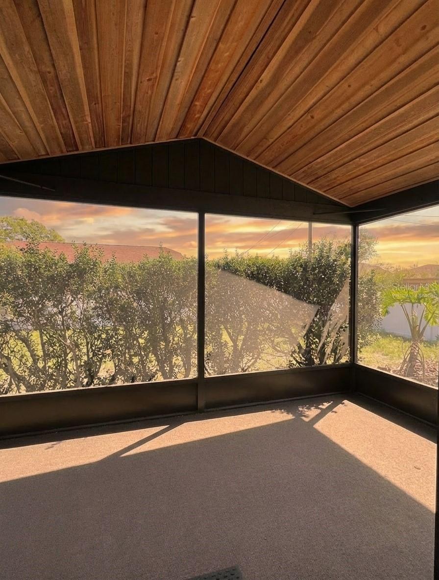 Image 20 of 30 For 15468 Atwater Drive