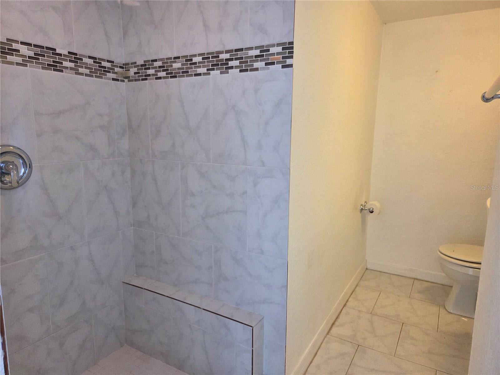 Image 21 of 36 For 5814 20th Ave S