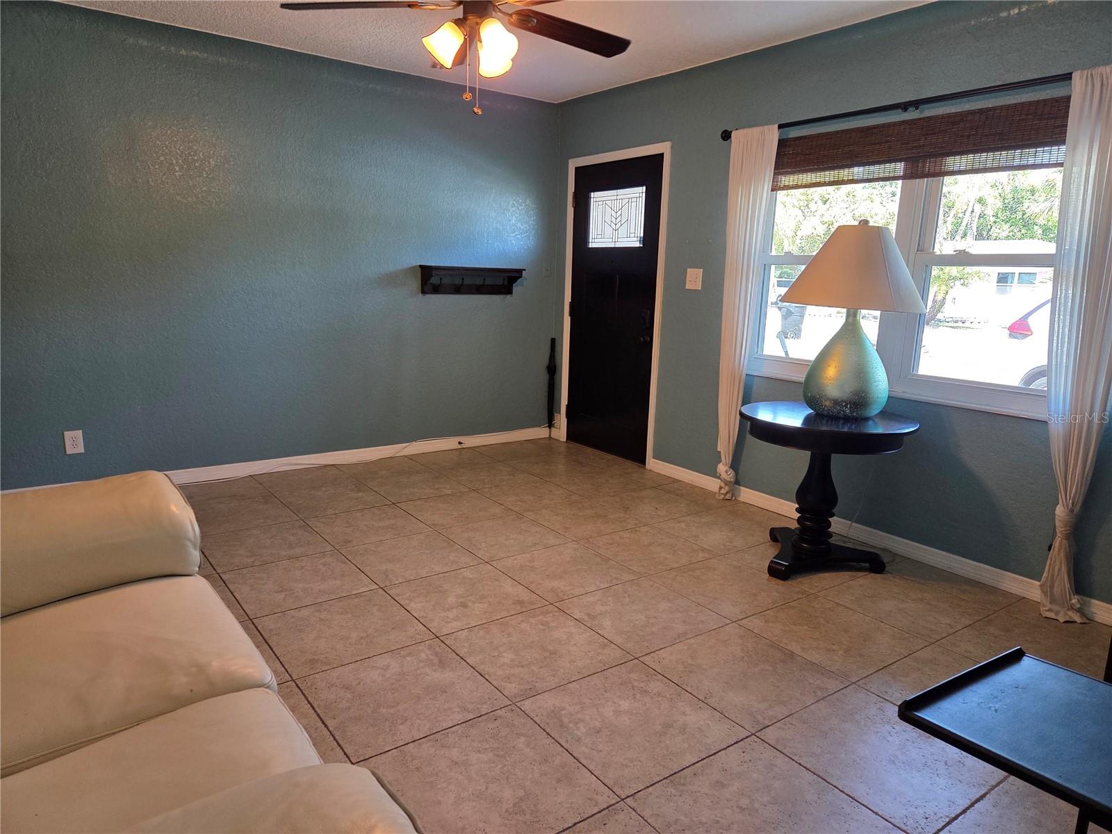 Image 3 of 36 For 5814 20th Ave S