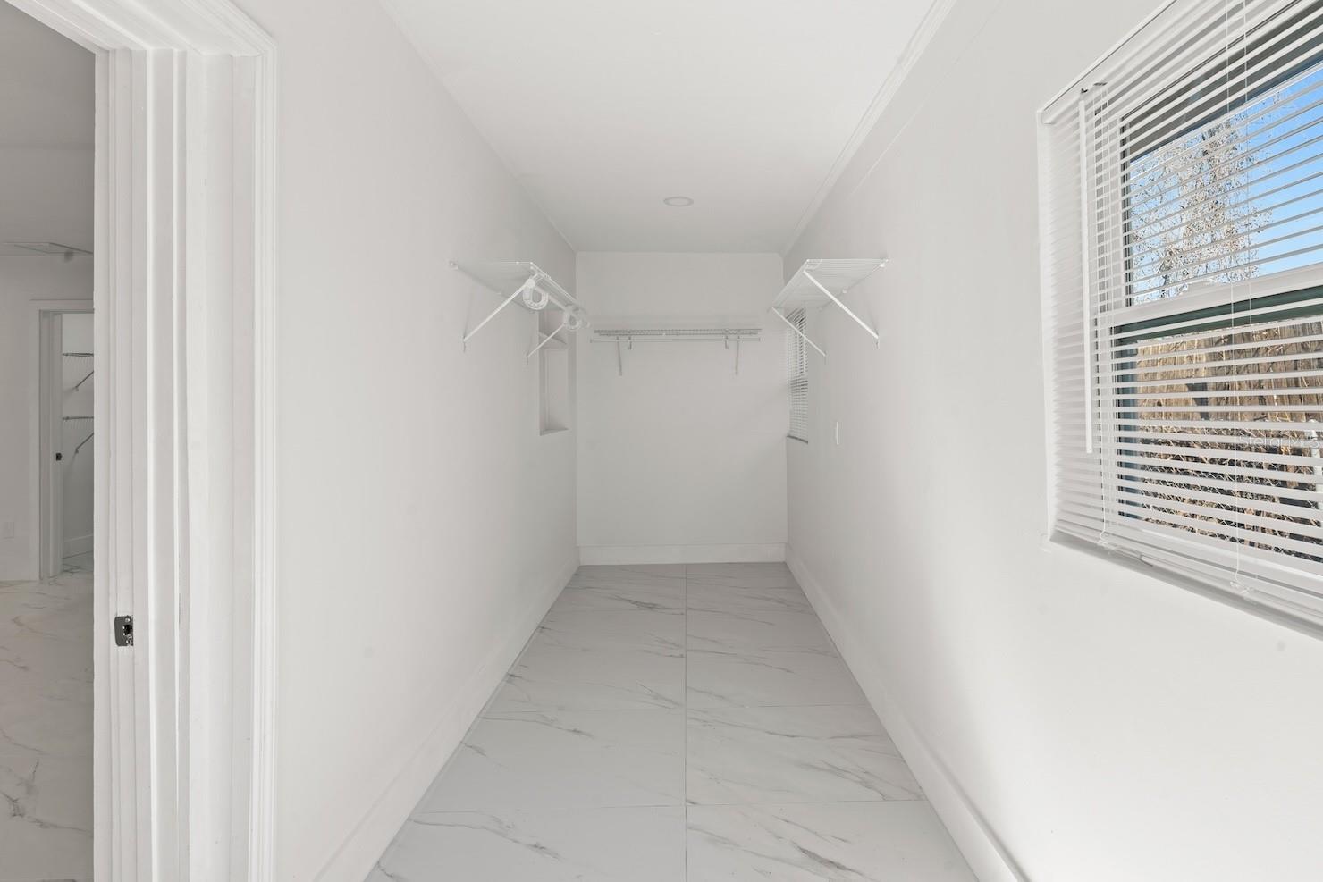 Image 16 of 42 For 1545 Bonair Street