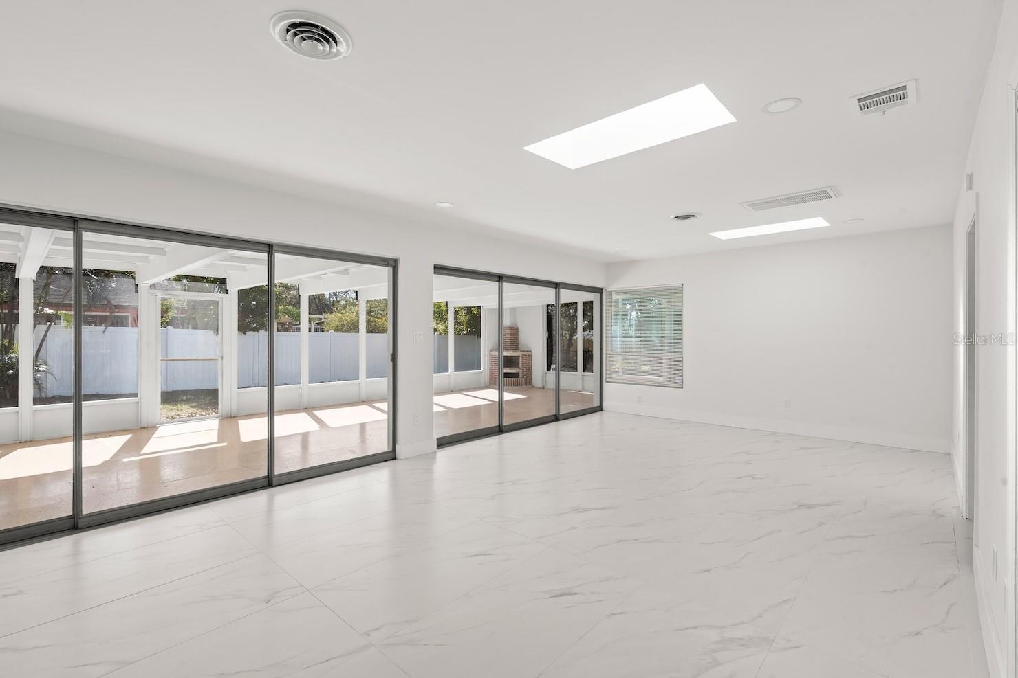 Image 6 of 42 For 1545 Bonair Street