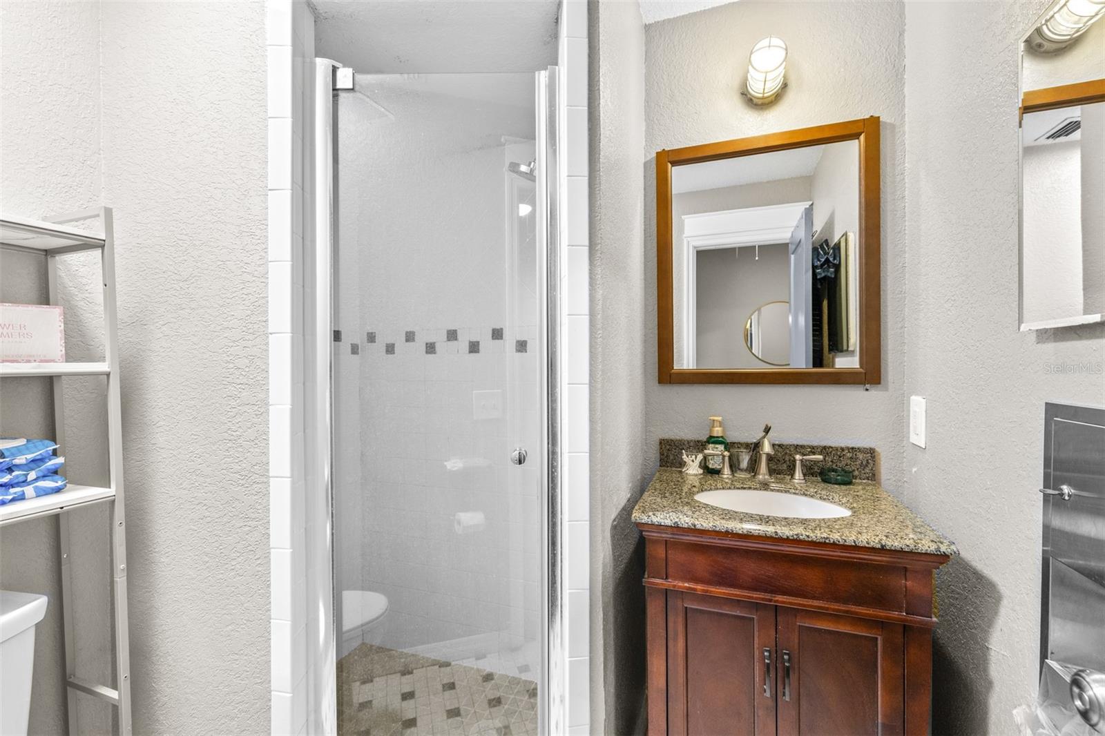 Image 28 of 46 For 5720 Dalden Drive 5720