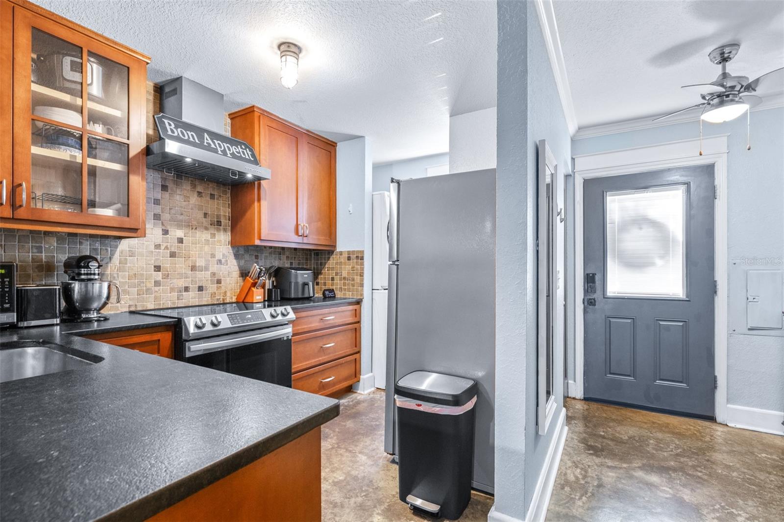 Image 6 of 46 For 5720 Dalden Drive 5720