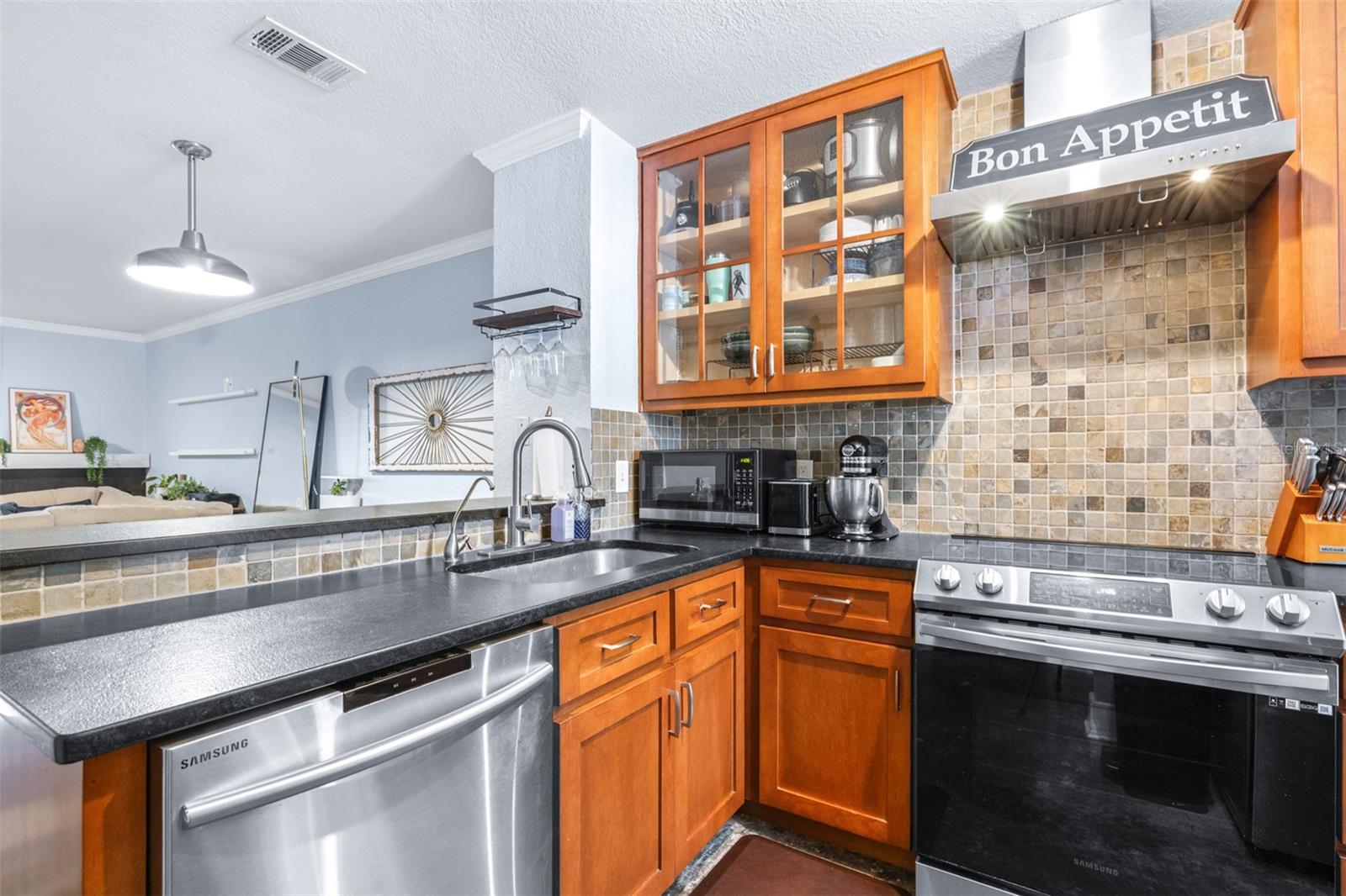 Image 8 of 46 For 5720 Dalden Drive 5720