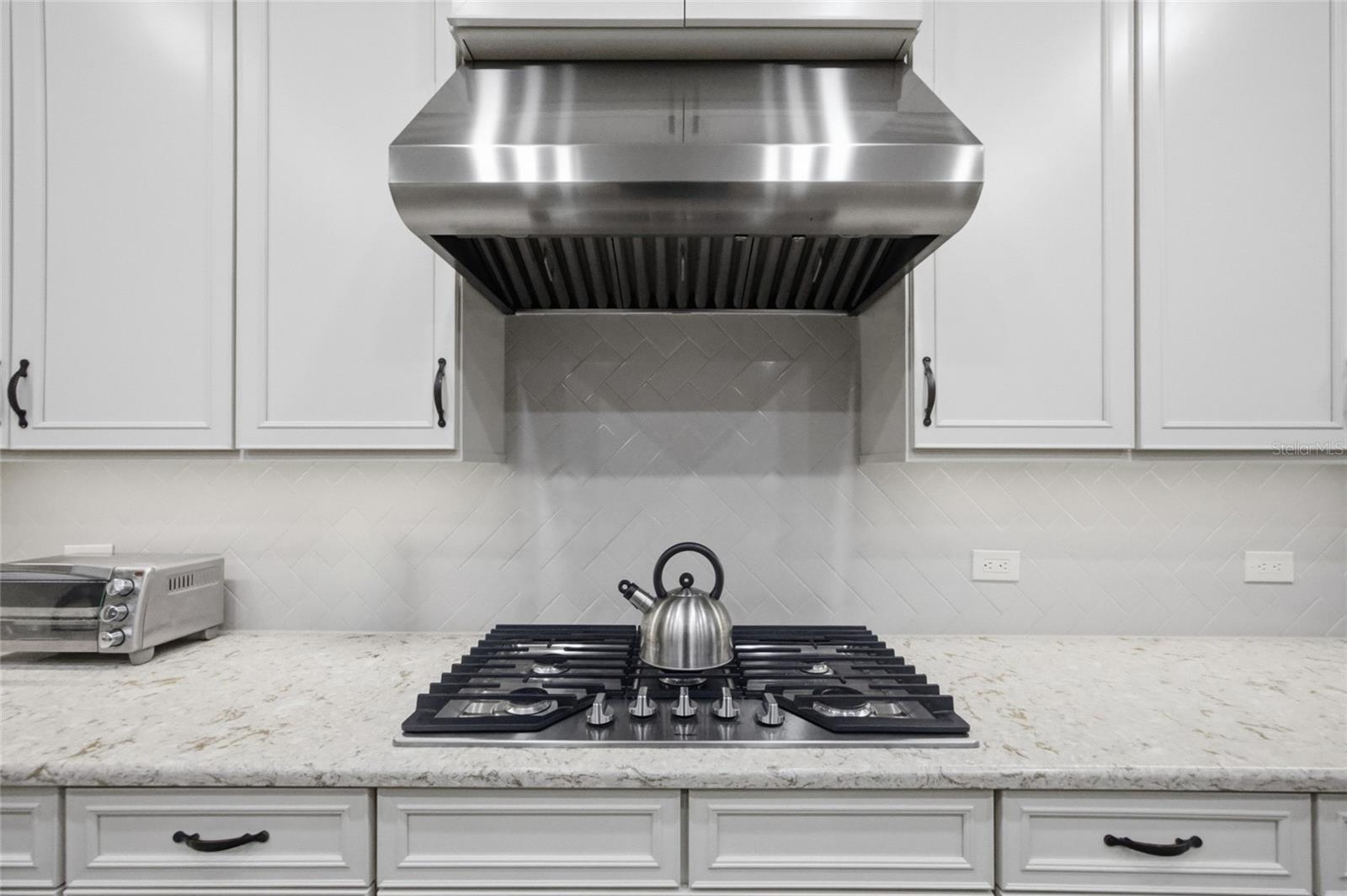 Image 10 of 39 For 115 Brookover Lane