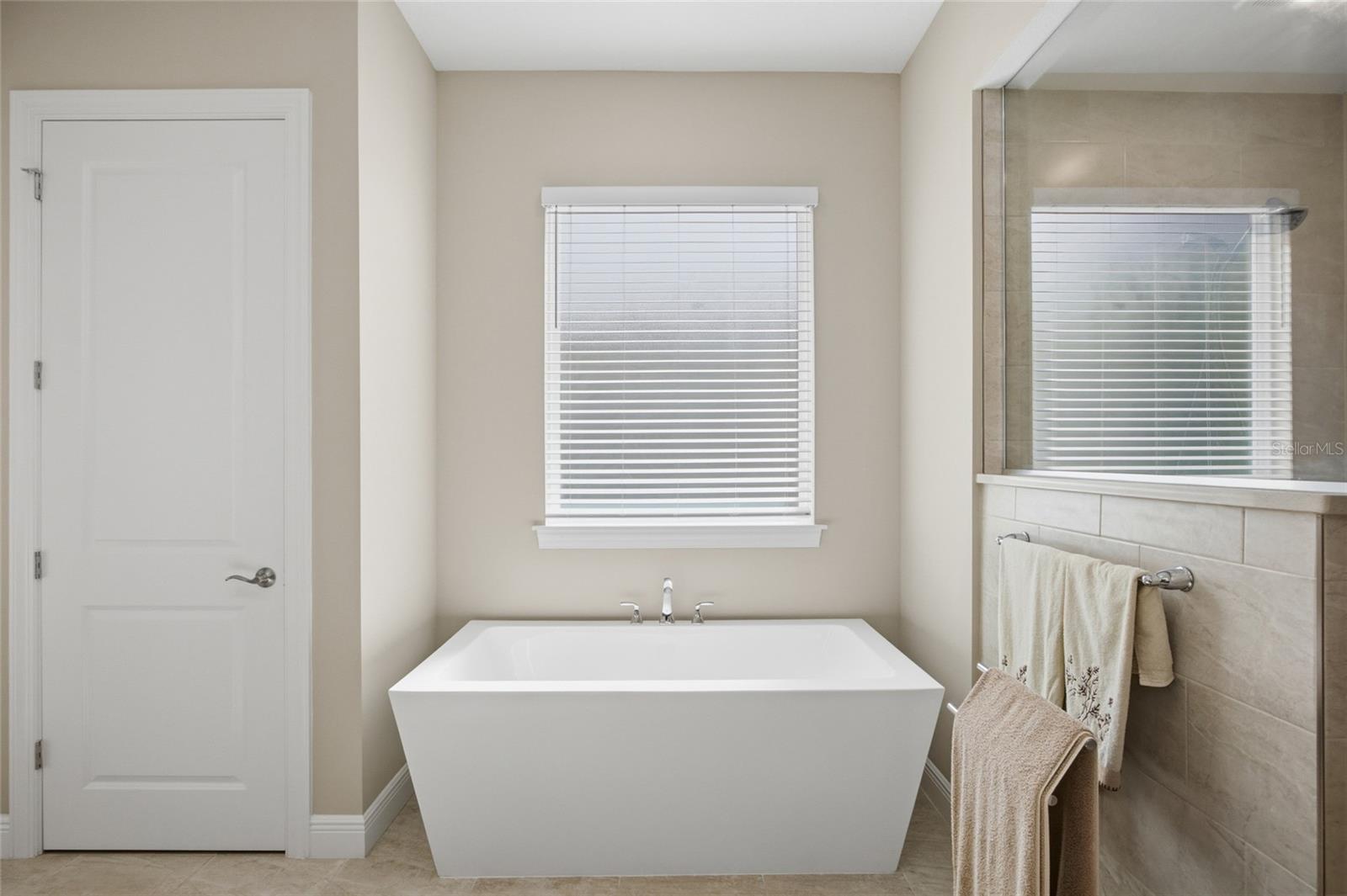 Image 17 of 39 For 115 Brookover Lane