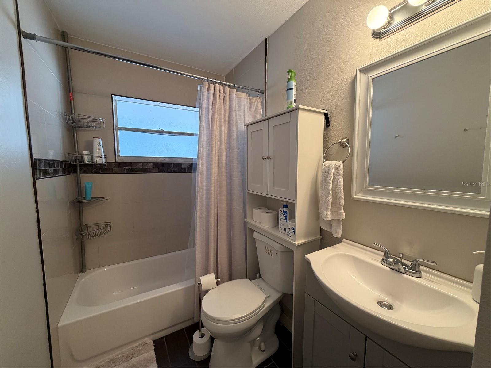 Image 18 of 21 For 1720 Arch Street