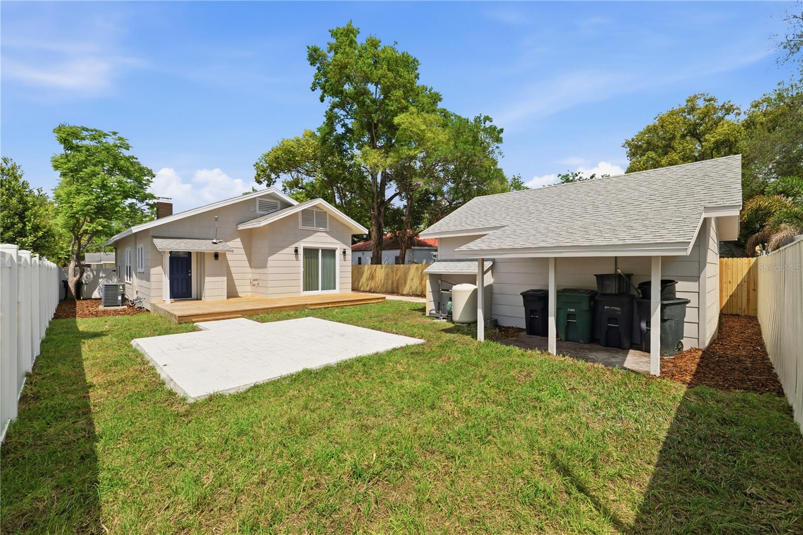 Listing photo id 18 for 106 Lambright Street