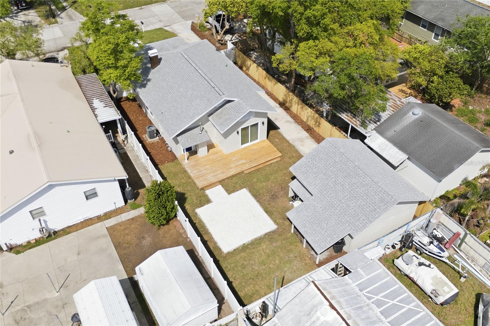 Listing photo id 26 for 106 Lambright Street