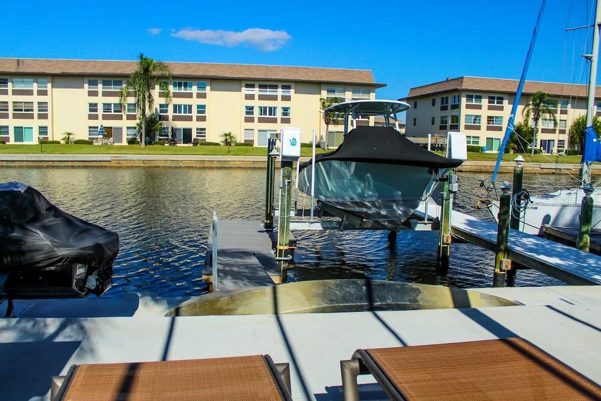 Image 15 of 21 For 4457 Floramar Terrace