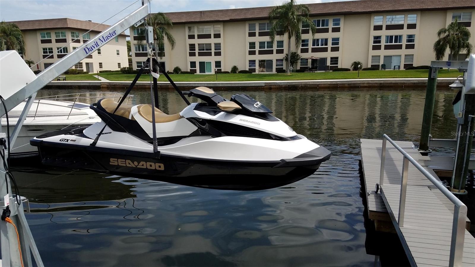 Image 16 of 21 For 4457 Floramar Terrace