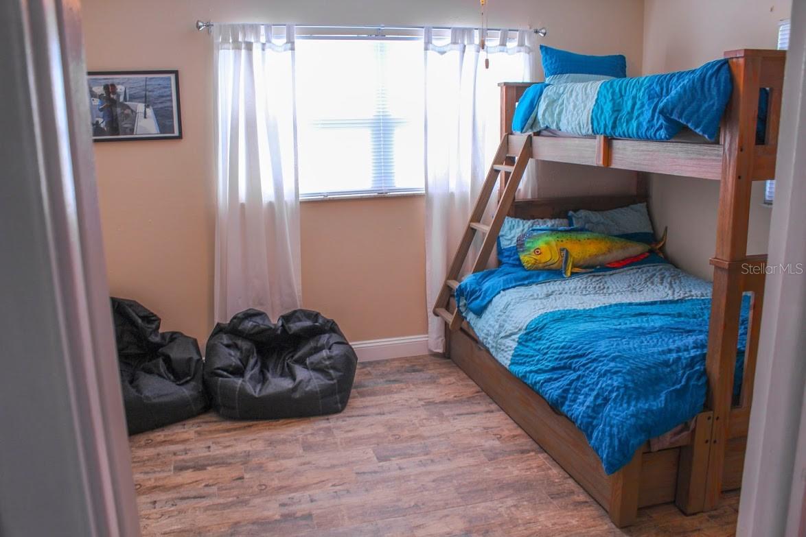 Image 17 of 21 For 4457 Floramar Terrace