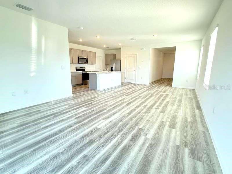 Image 6 of 38 For 32893 Osprey Peak Way