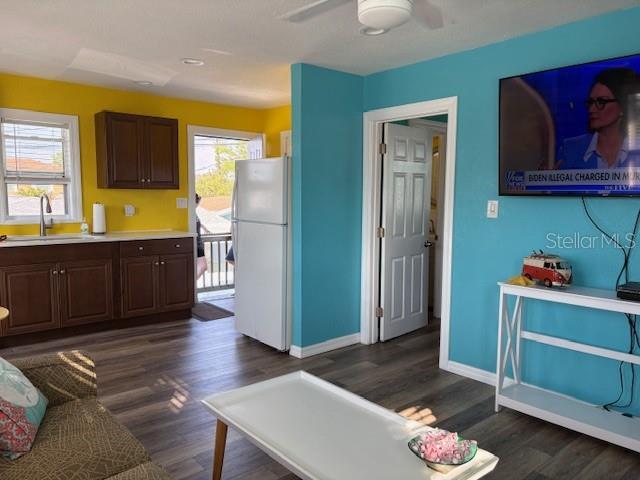 Image 8 of 20 For 13343 Gulf Boulevard D14