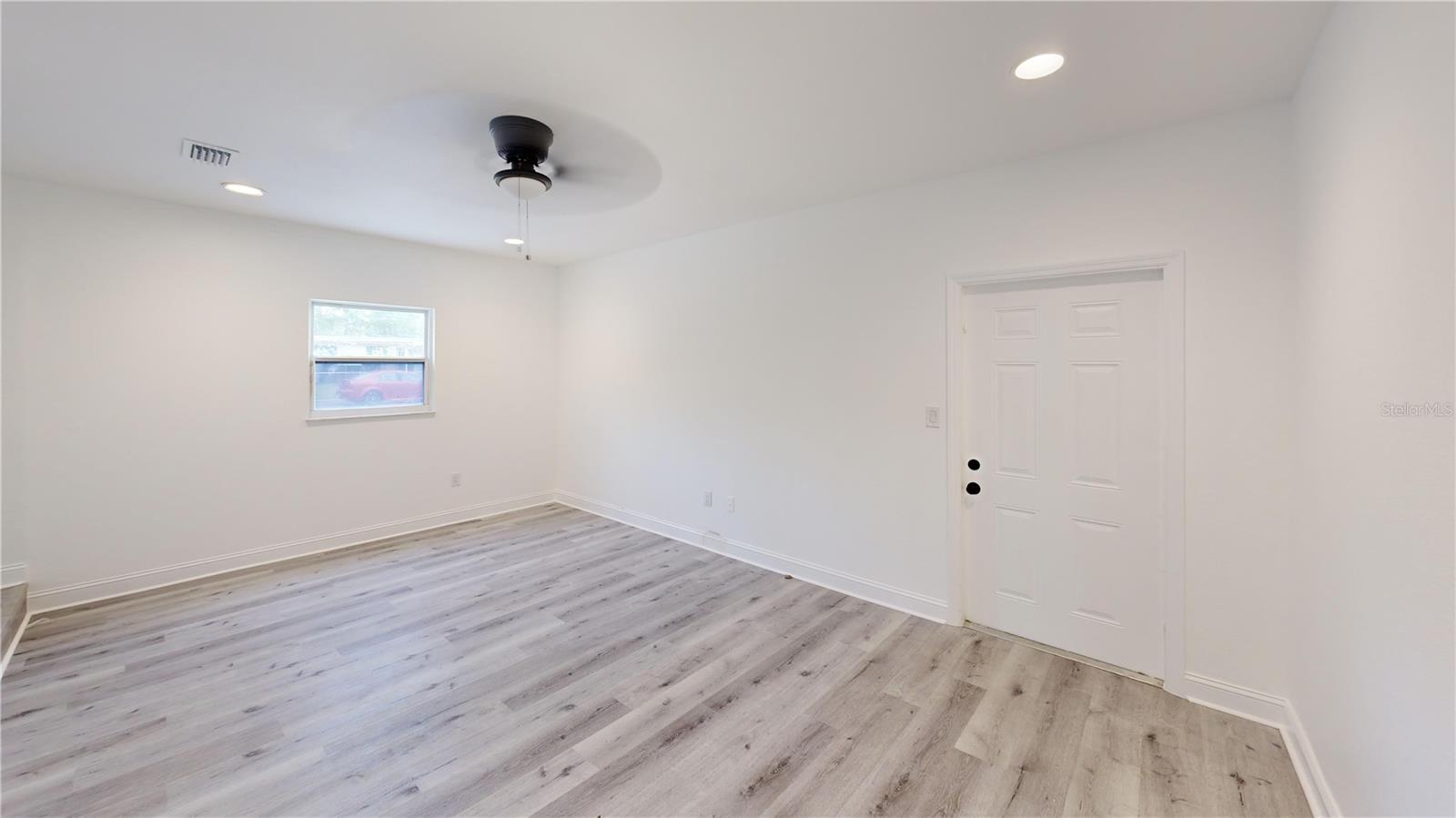 Image 31 of 53 For 4421 Gandy Circle