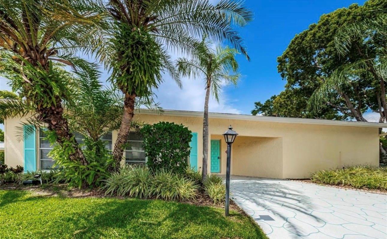 Image 10 of 50 For 2465 Northside Drive 2204