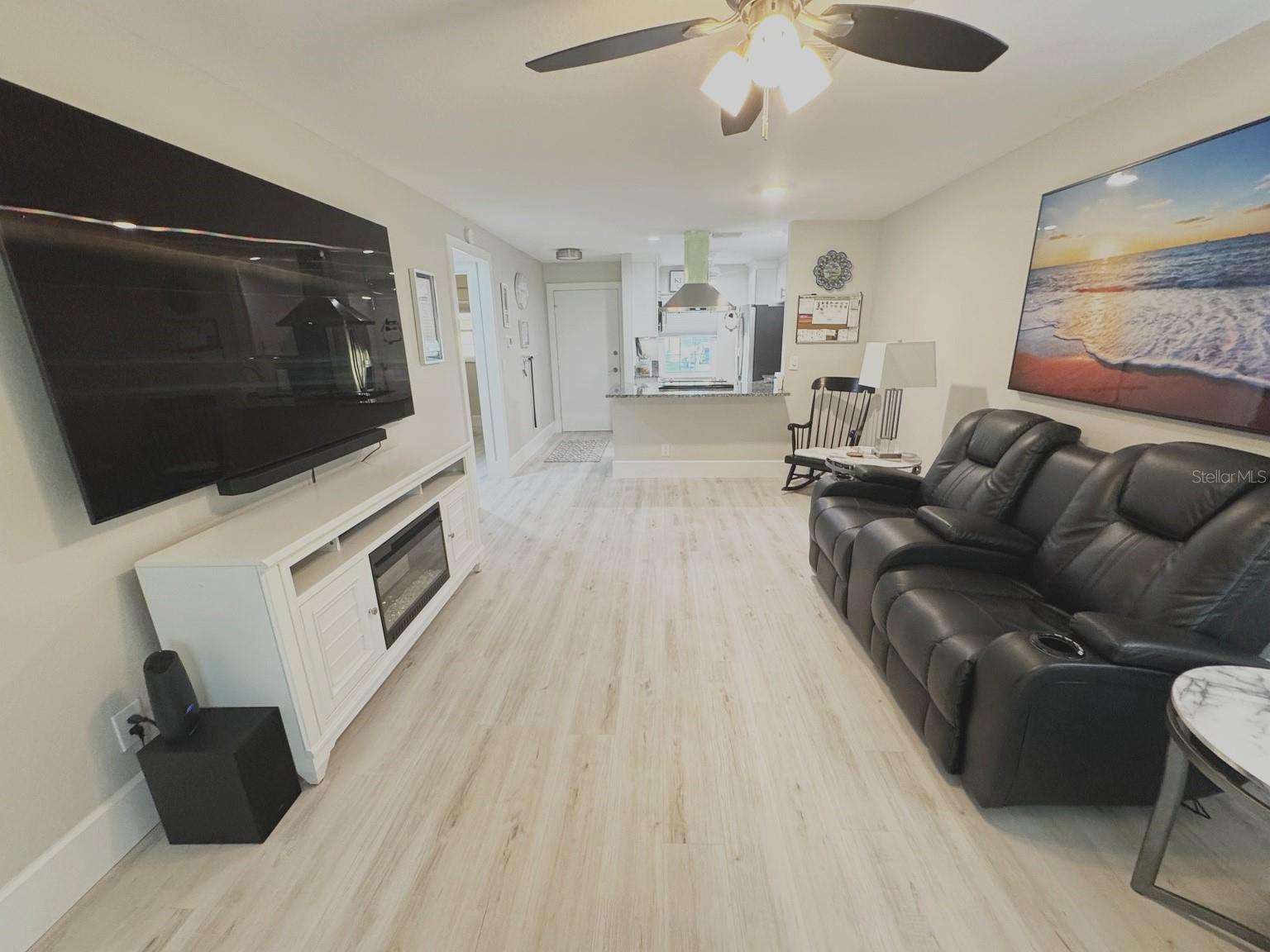 Image 14 of 50 For 2465 Northside Drive 2204