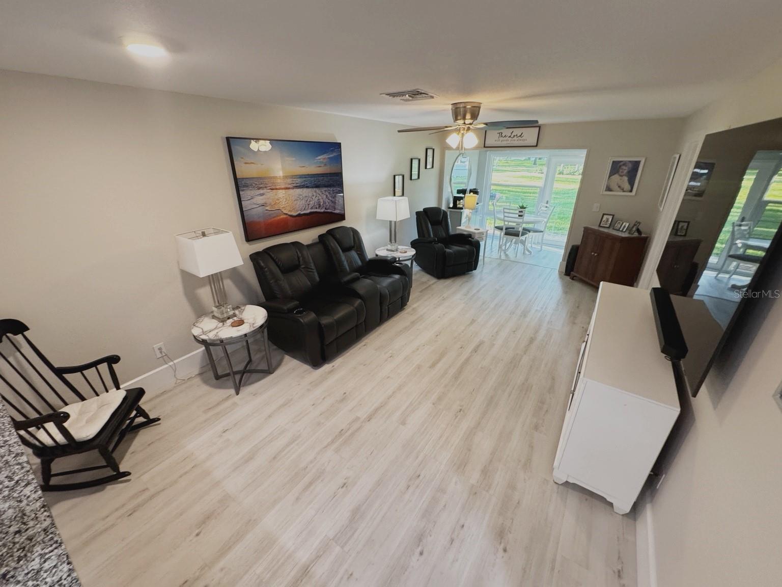 Image 16 of 50 For 2465 Northside Drive 2204