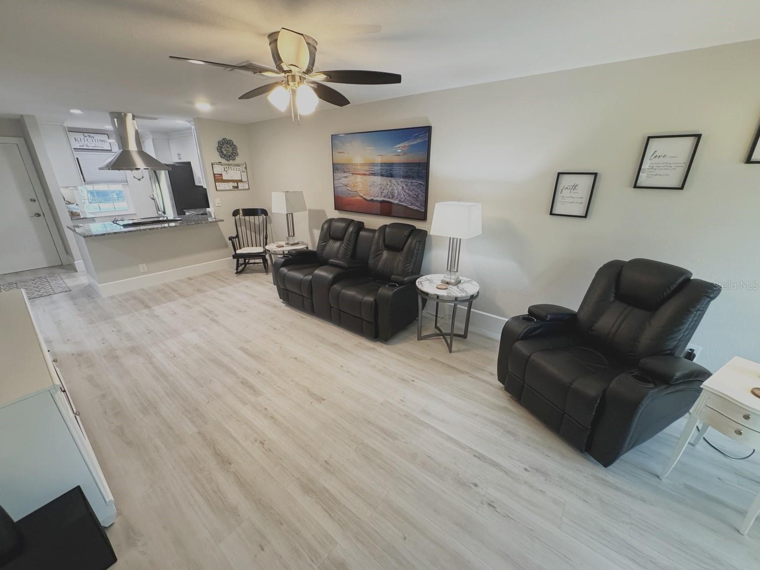 Image 17 of 50 For 2465 Northside Drive 2204