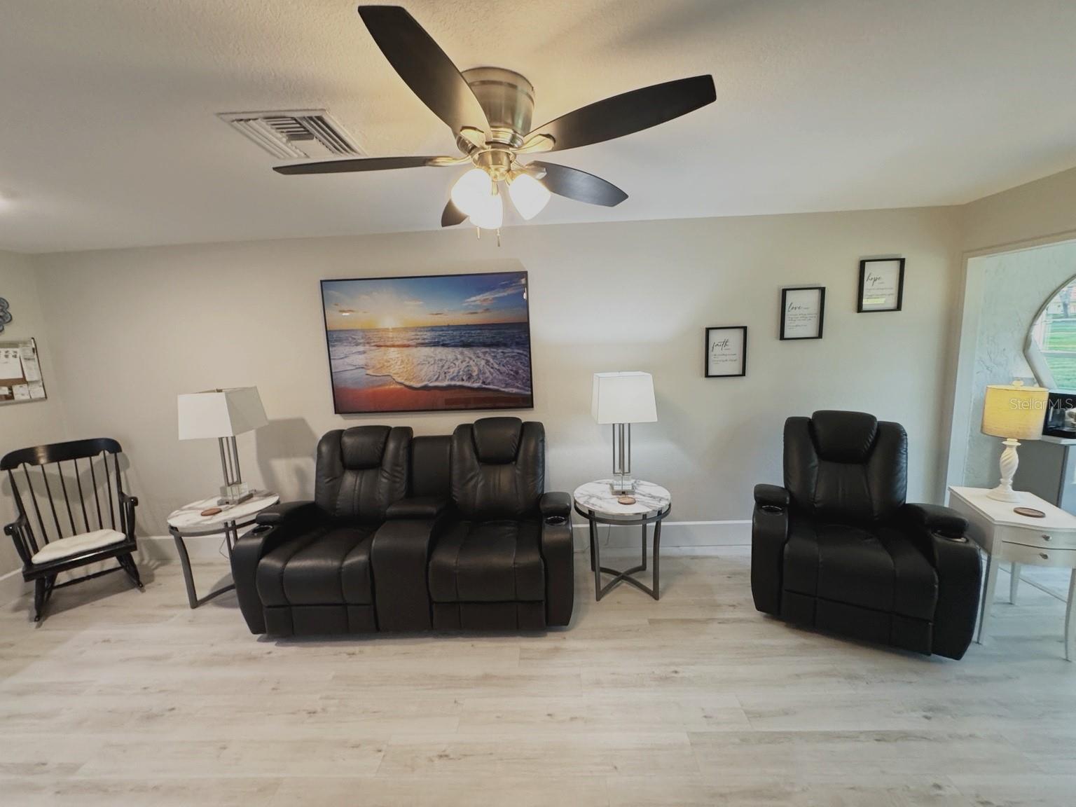 Image 18 of 50 For 2465 Northside Drive 2204