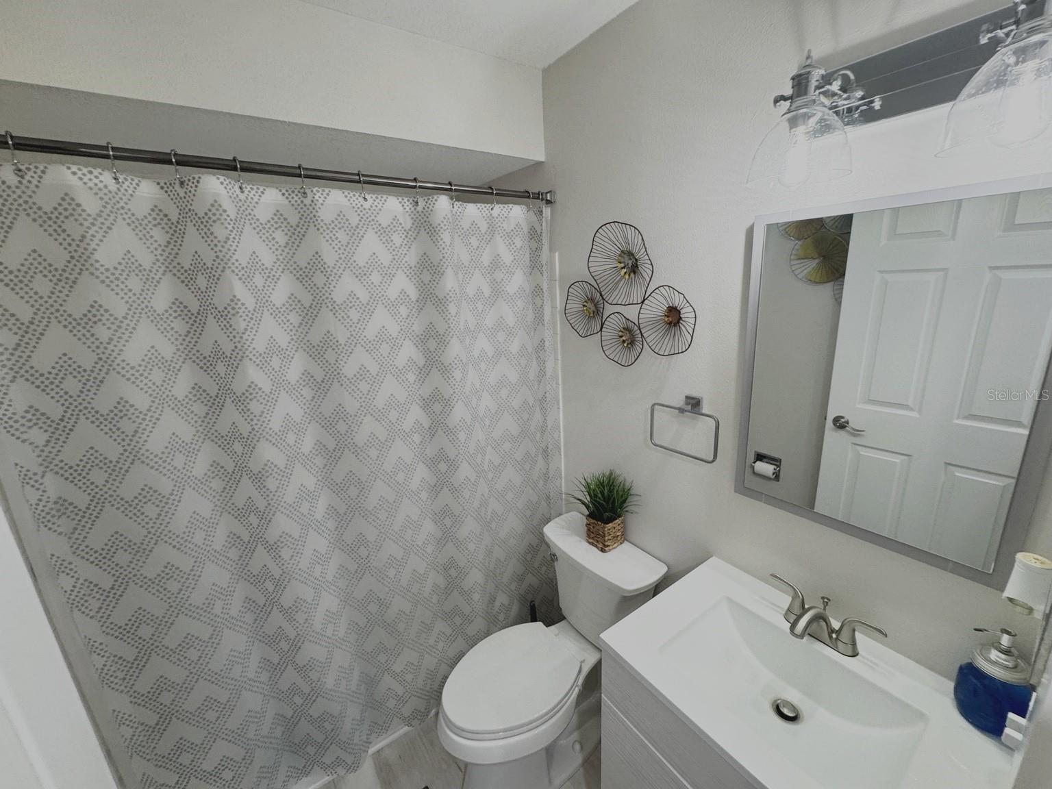 Image 43 of 50 For 2465 Northside Drive 2204