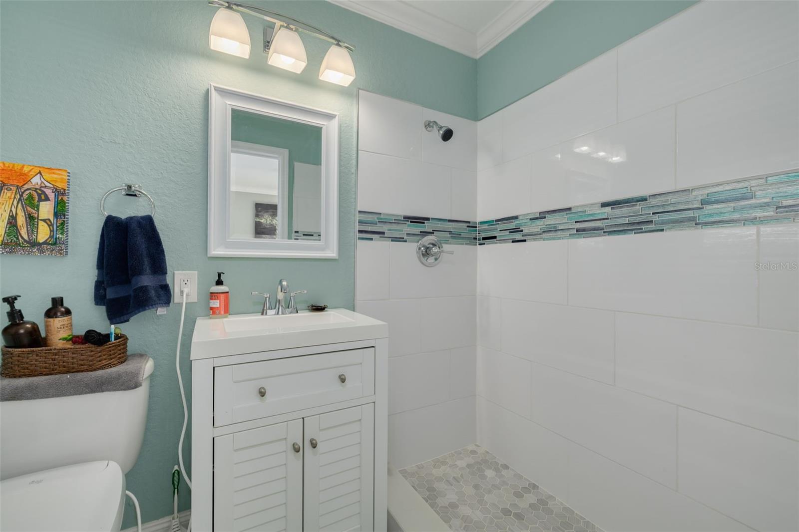 Image 18 of 28 For 3180 San Pedro Street