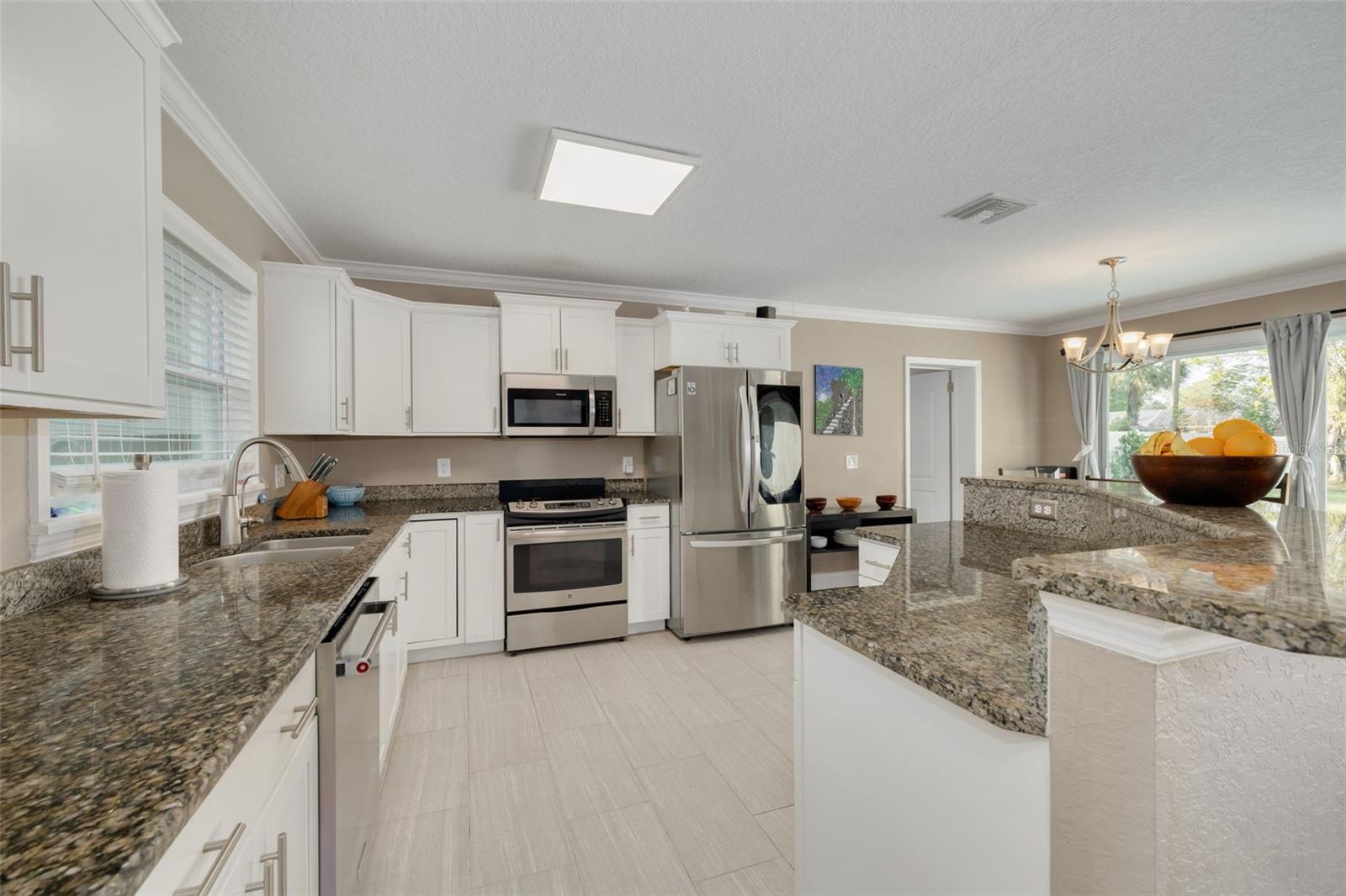 Image 6 of 28 For 3180 San Pedro Street