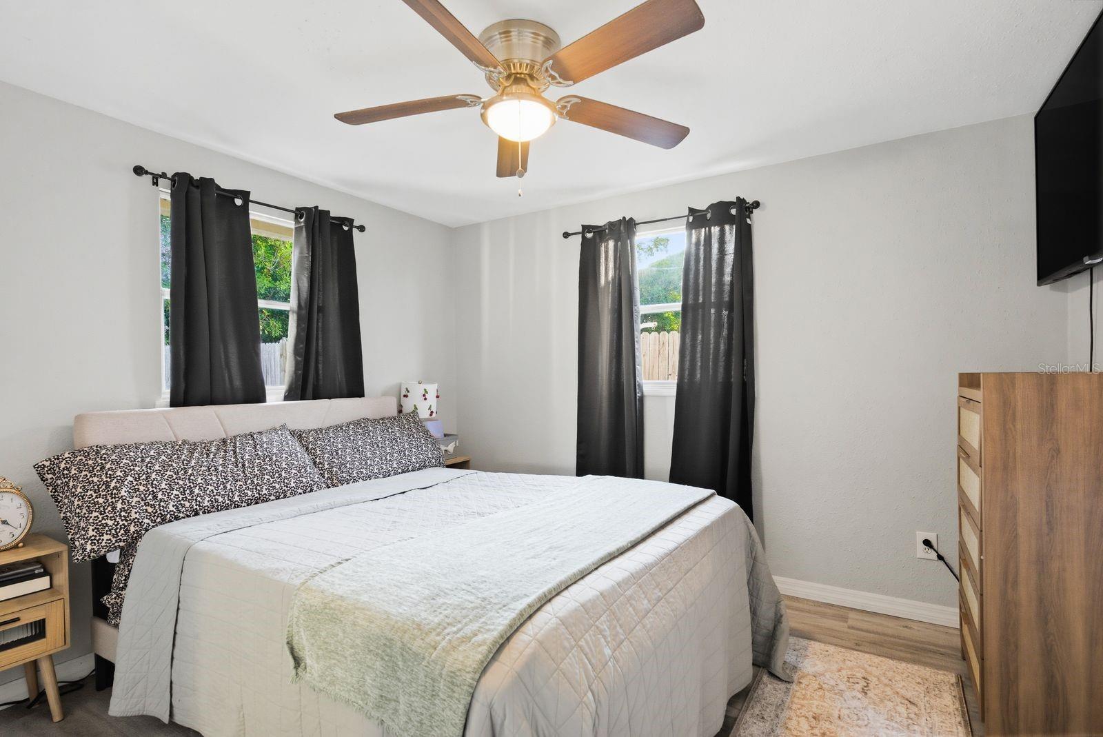 Image 19 of 33 For 8373 76th Avenue