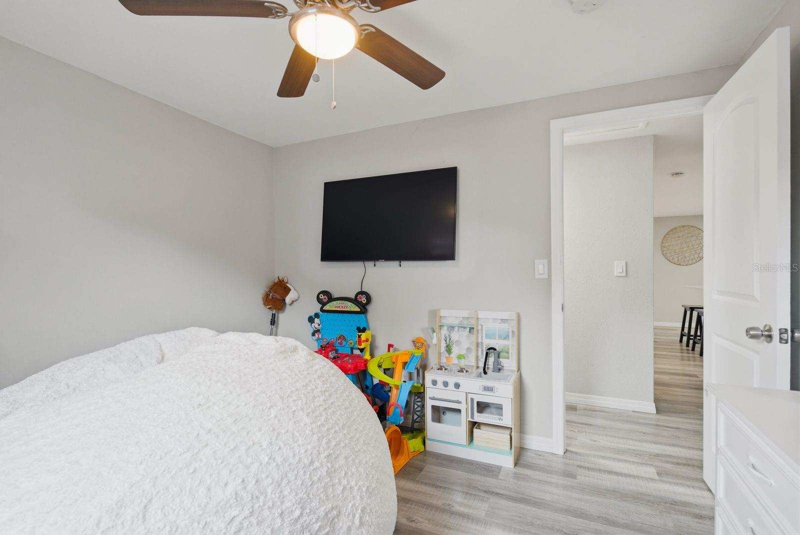 Image 28 of 33 For 8373 76th Avenue