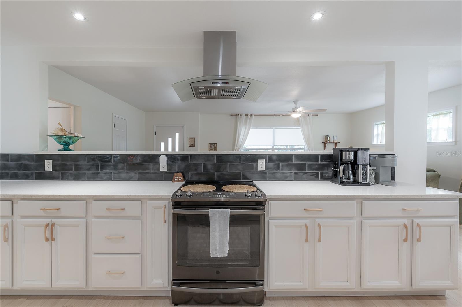 Listing photo id 10 for 1304 Bogie Drive