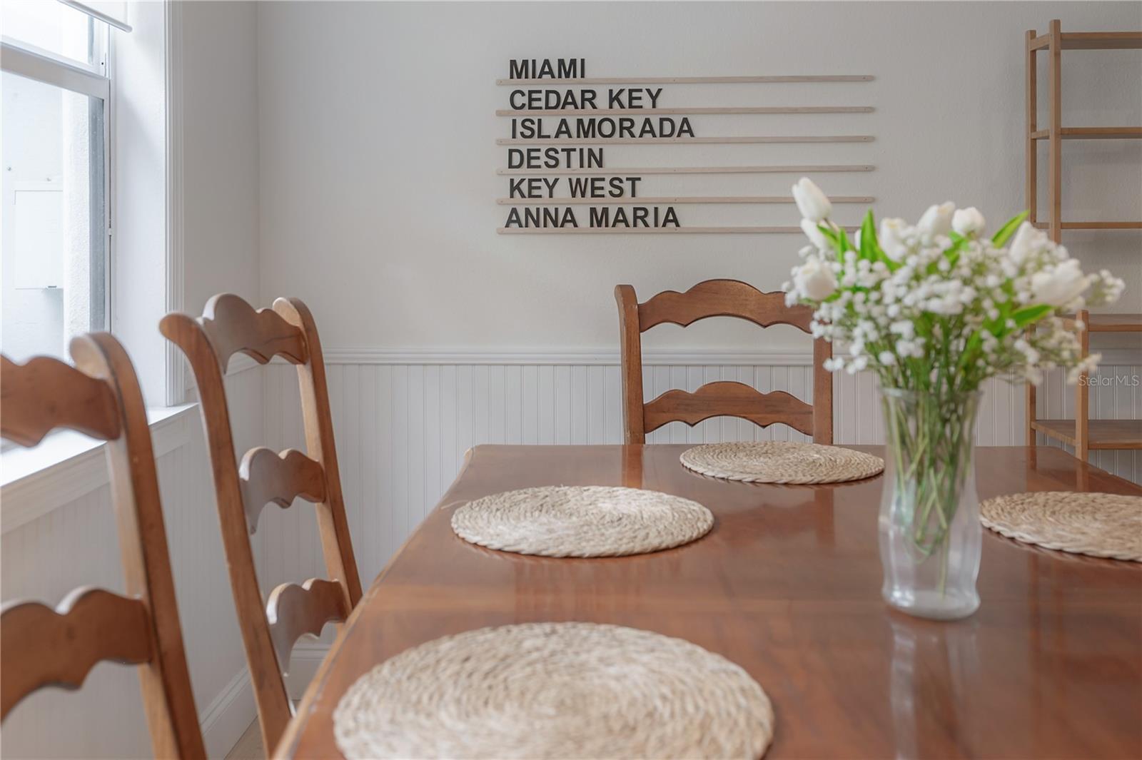 Listing photo id 14 for 1304 Bogie Drive