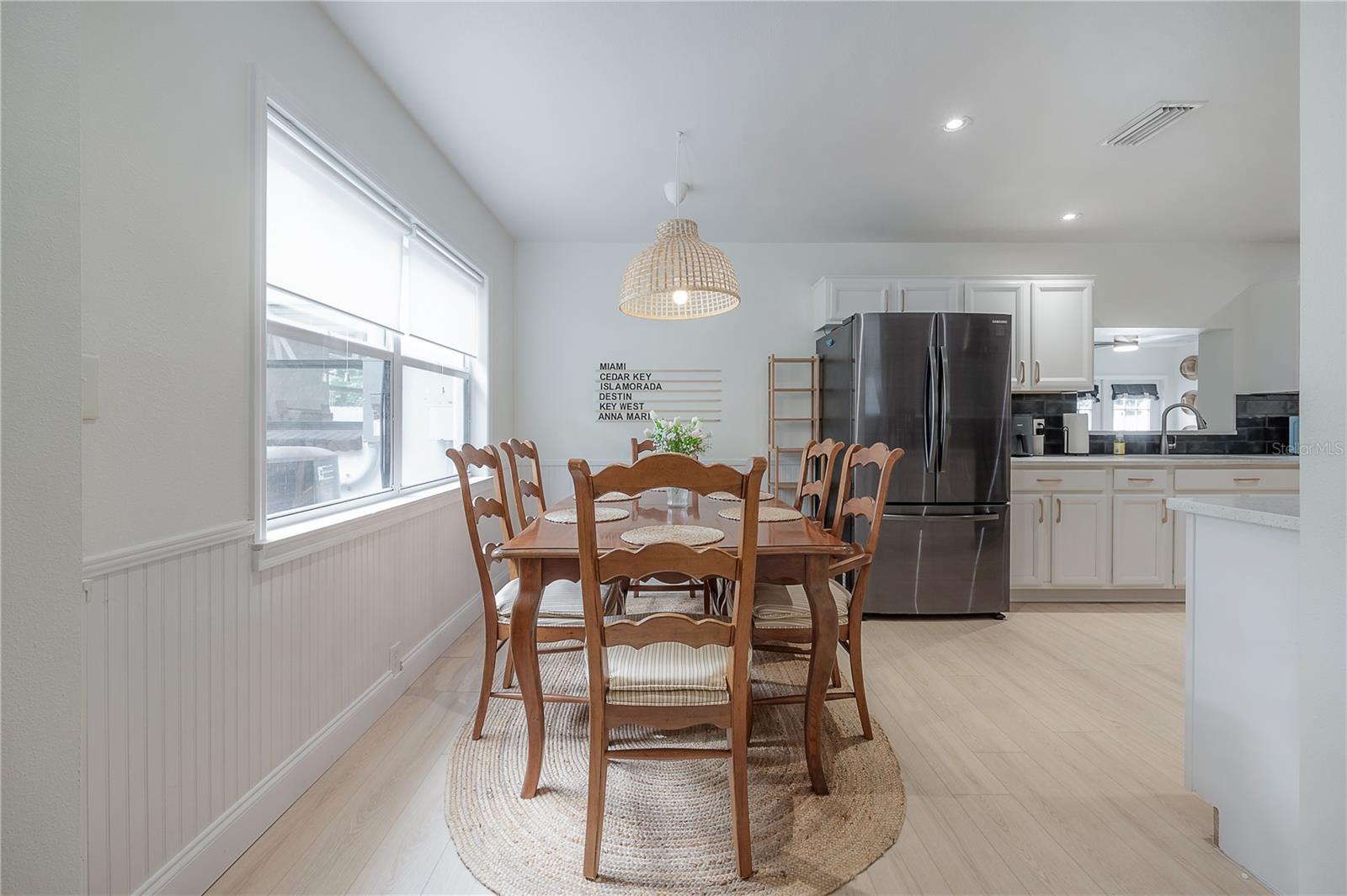 Listing photo id 16 for 1304 Bogie Drive