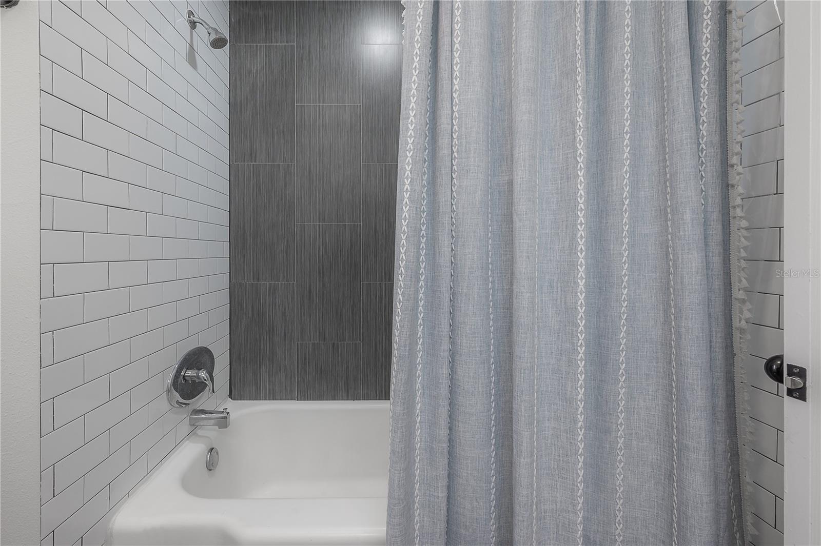 Listing photo id 18 for 1304 Bogie Drive