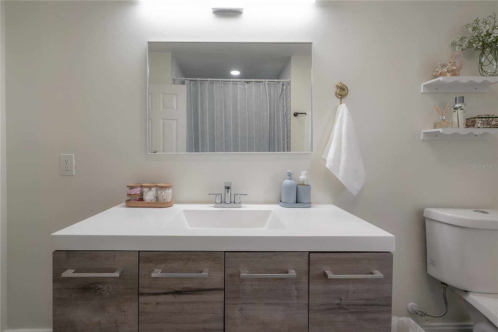 Listing photo id 21 for 1304 Bogie Drive