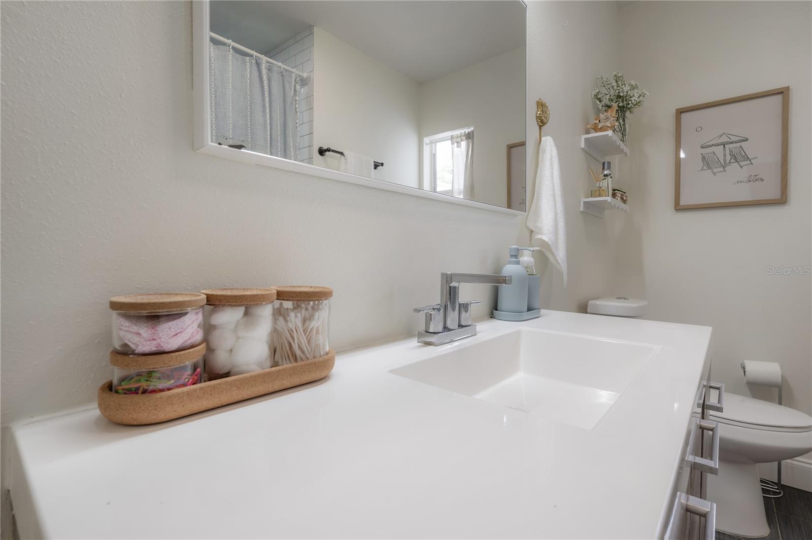 Listing photo id 23 for 1304 Bogie Drive