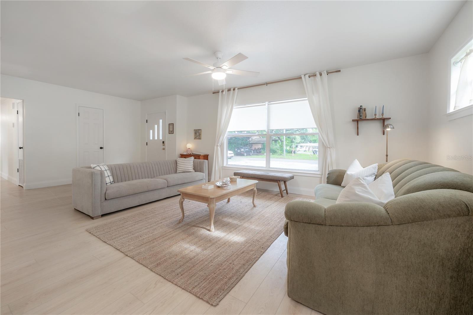 Listing photo id 3 for 1304 Bogie Drive