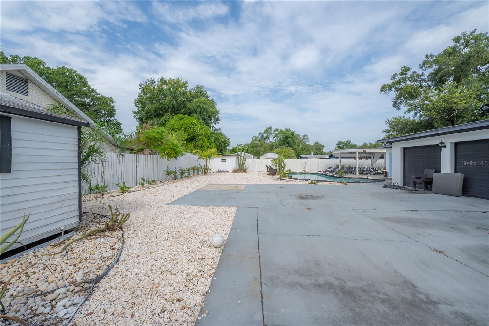 Listing photo id 52 for 1304 Bogie Drive