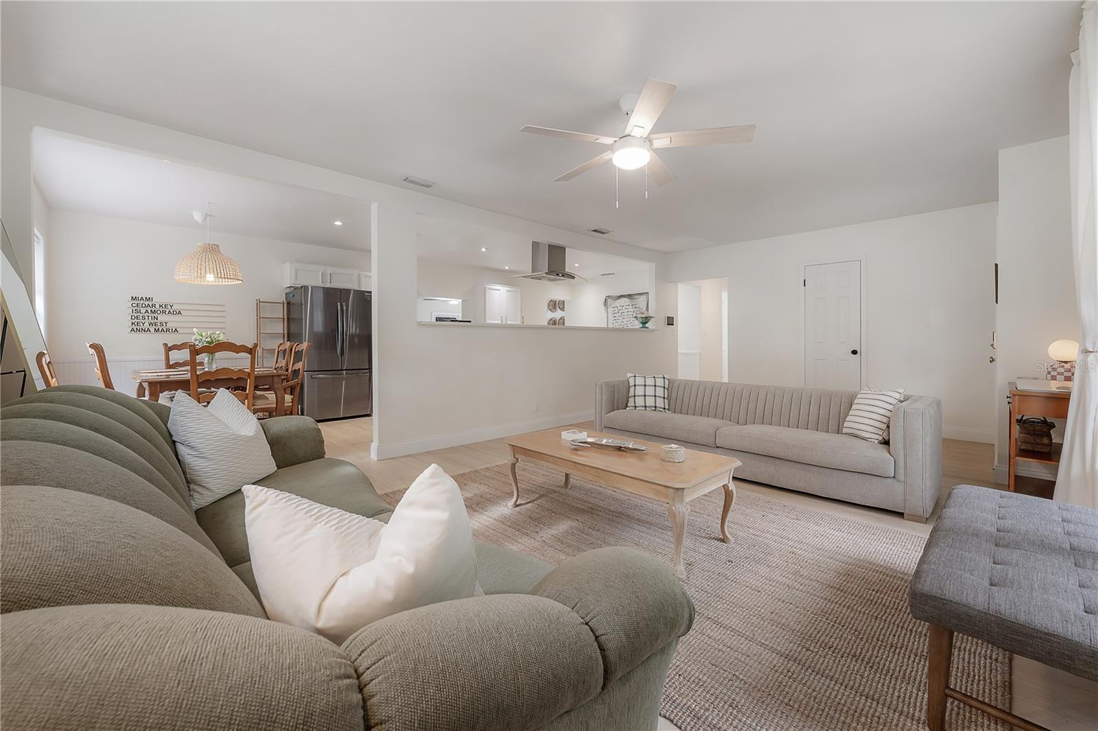 Listing photo id 4 for 1304 Bogie Drive