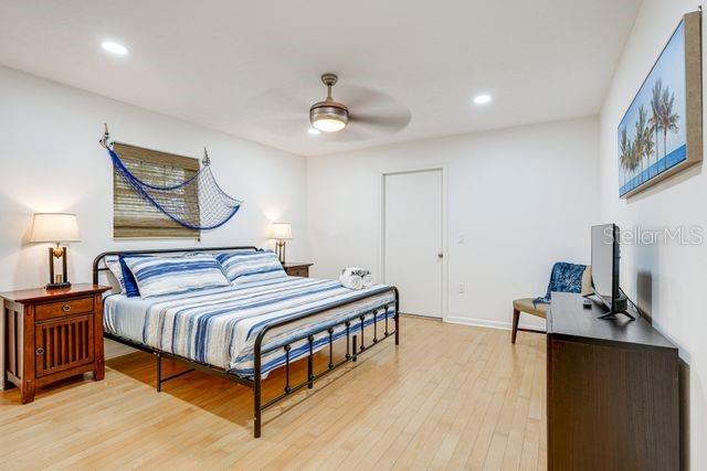 Image 13 of 35 For 715 Debra Lynne Drive