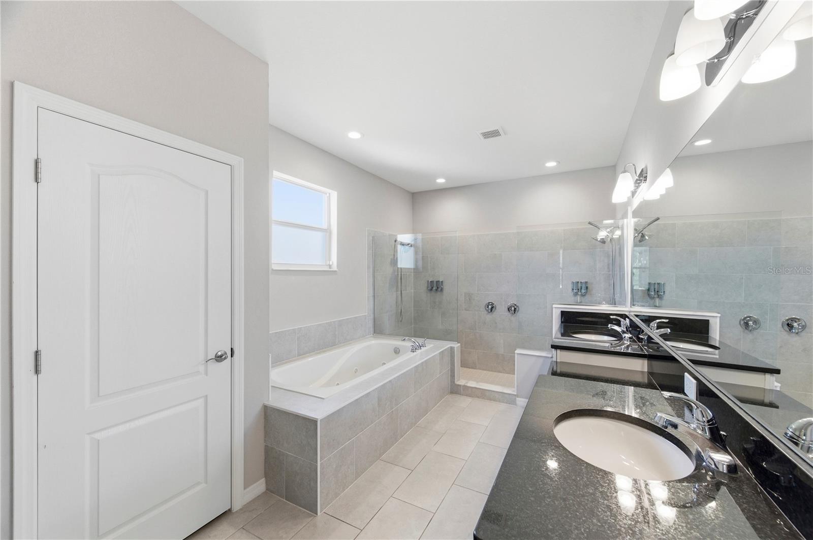 Image 18 of 44 For 2906 Kohen Court