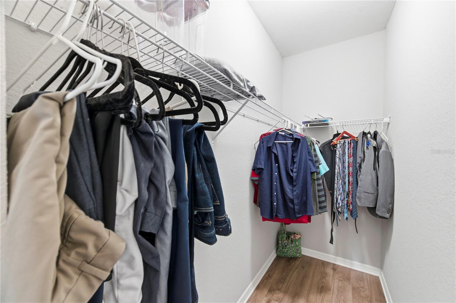 Image 23 of 44 For 2906 Kohen Court