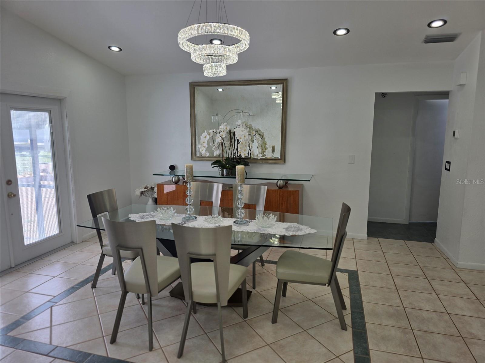 Image 16 of 51 For 13128 Hazelcrest Street