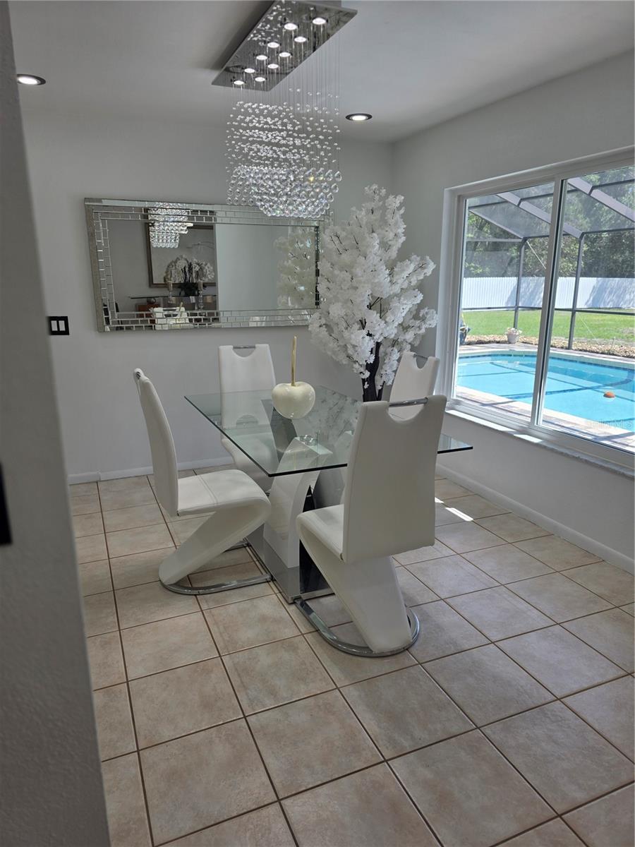 Image 18 of 51 For 13128 Hazelcrest Street