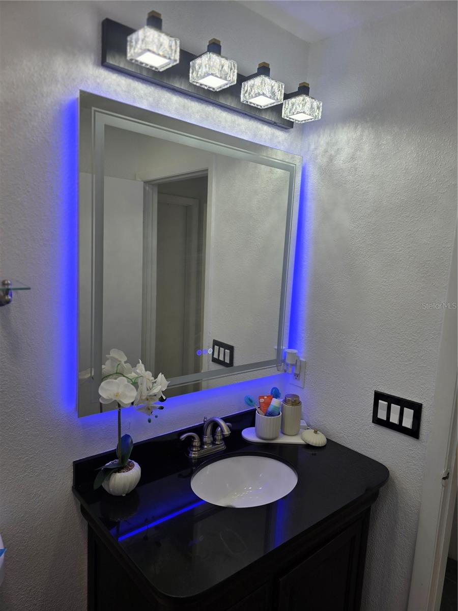 Image 20 of 51 For 13128 Hazelcrest Street