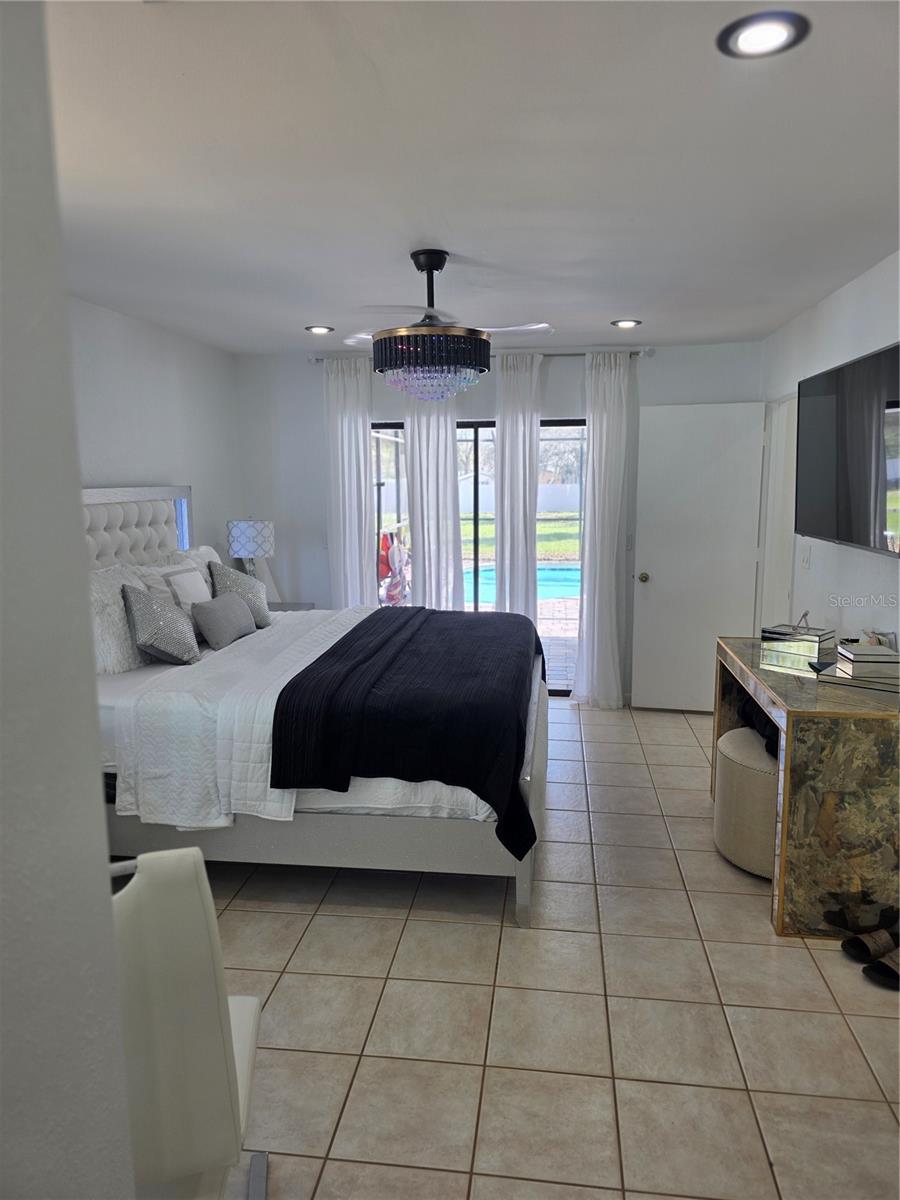 Image 30 of 51 For 13128 Hazelcrest Street