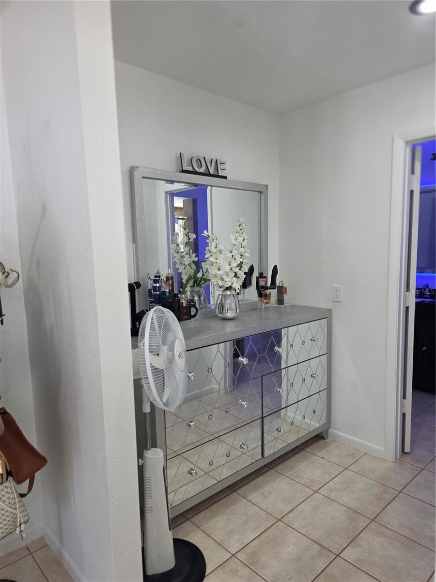 Image 32 of 51 For 13128 Hazelcrest Street